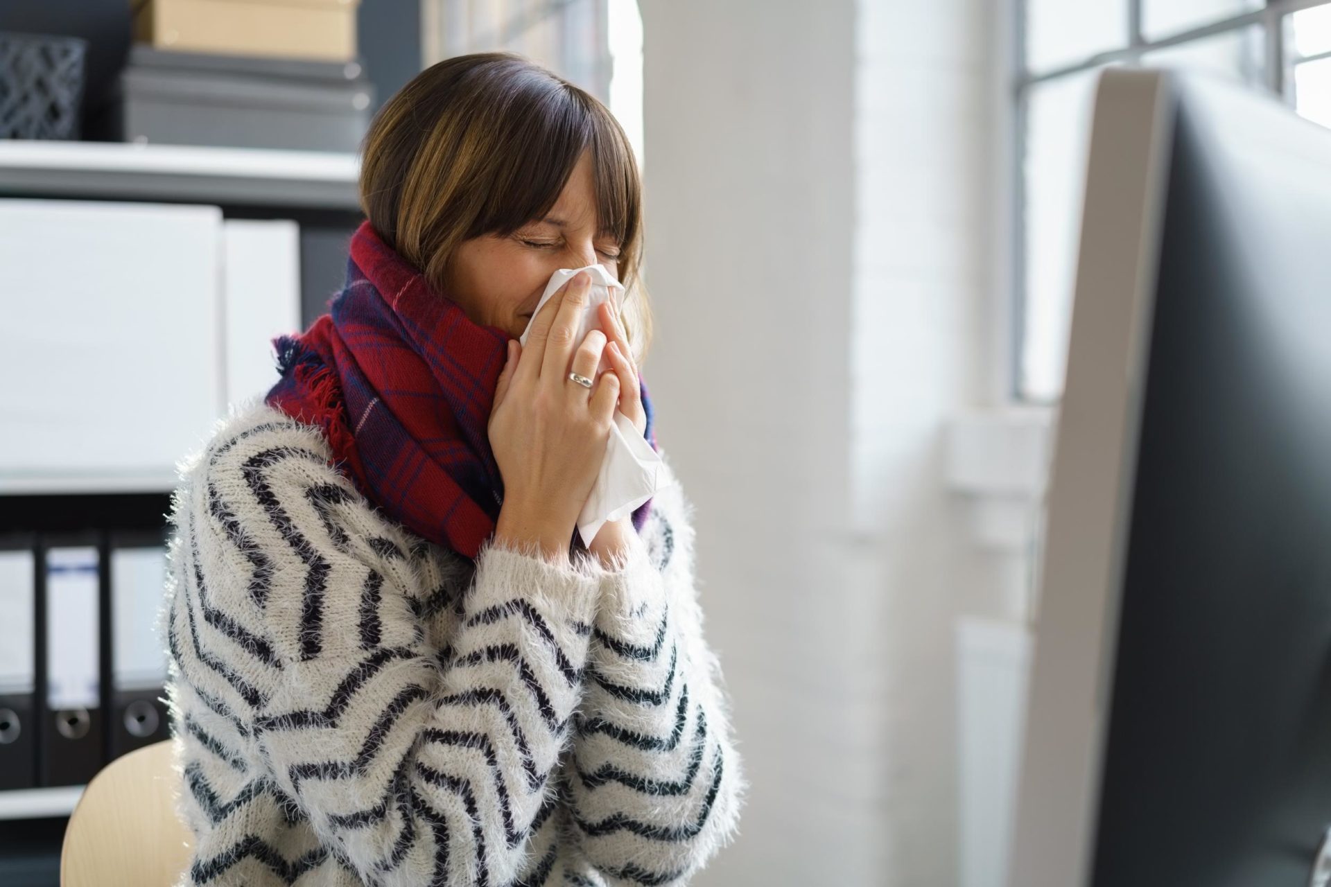 9 formas de contribuir para evitar a gripe no local de trabalho